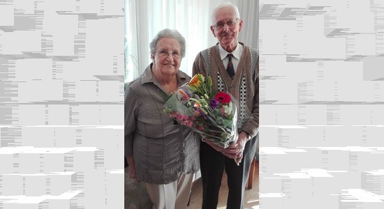 Locoburgermeester bezoekt 60 jarig huwelijkspaar Van der Heiden-Van der Ent