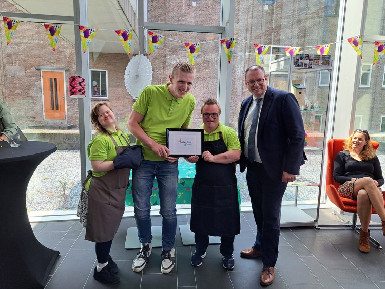 Mensen met een beperking runnen bedrijfsrestaurant gemeente