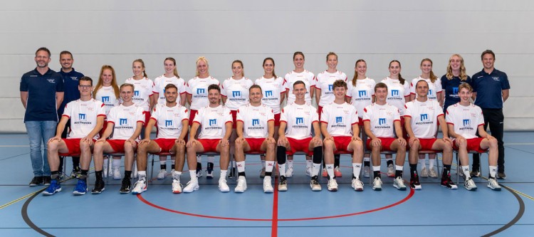 Albatros wisselt van veld naar zaal