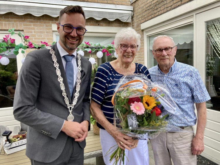 Bruidspaar Meuldijk-Goudriaan 60 jaar getrouwd