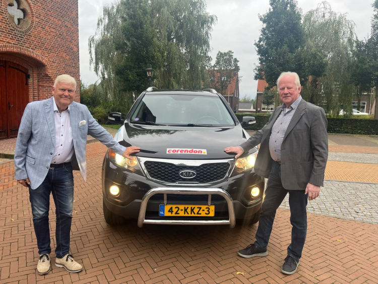 Alblasserwaarders in auto naar Gambia voor goede doel