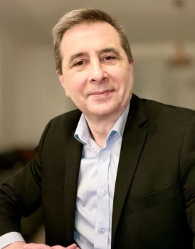 Album afbeelding 2: Ahmet Polat beschrijft de uitvaart plechtigheid van Hassan