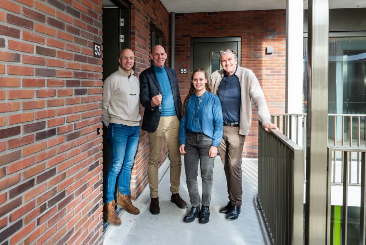Woonkracht10 en Stichting WeerWolfhuizen helpen samen jongeren