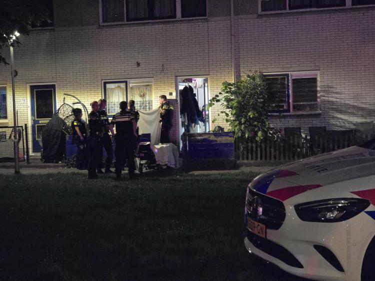 Persoon raakt ernstig gewond na steekpartij in woning Nijhoffstraat