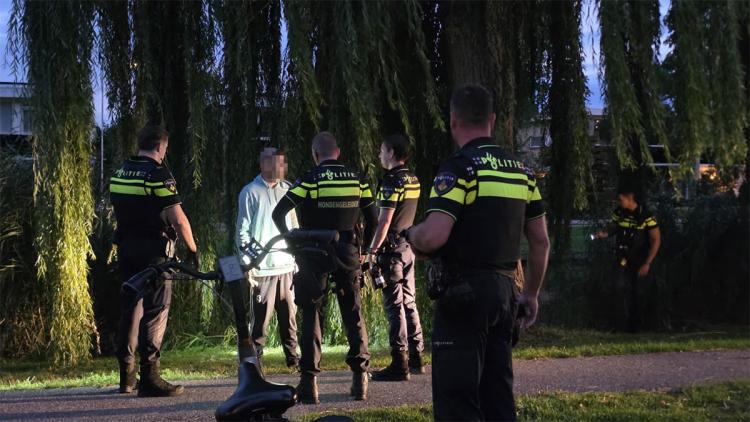 Politie in actie na melding over man met hond en hakbijl op Burgemeester Jansenlaan