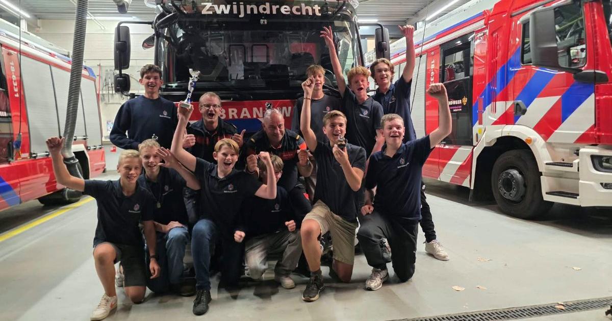 Zwijndrechtse jeugdbrandweer 5e en 9e van Nederland tijdens finalewedstrijden in Groningen