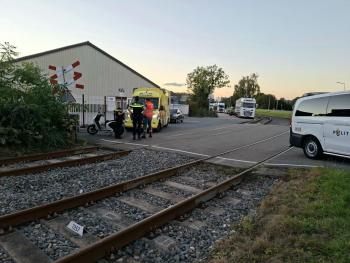 Bezorgscooter onderuit op Lindtsedijk