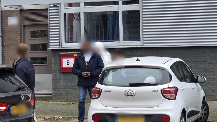 Politie doet instap in woning aan Tomatenplein