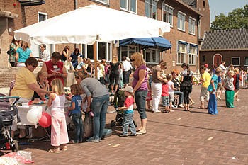 Buitenspeeldag 2011 op het Raadhuisplein groot succes