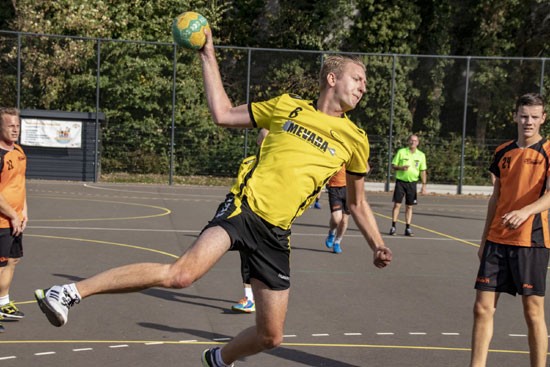 Handbalheren sv Conventus nipt tweede voor winterstop